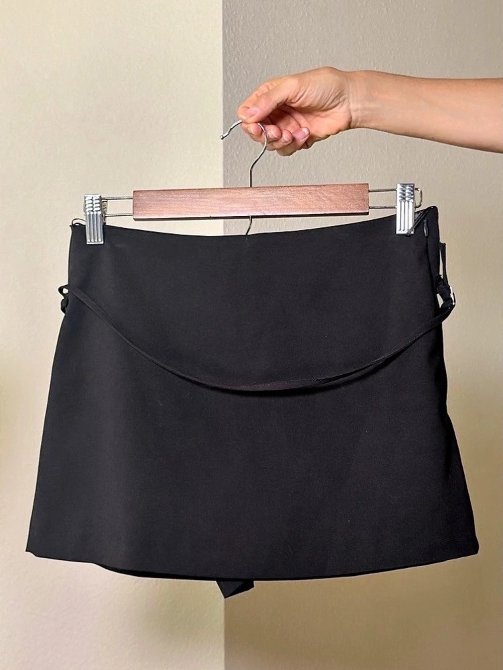Zara Belted Skort Mini Skirt in Black Size Medium